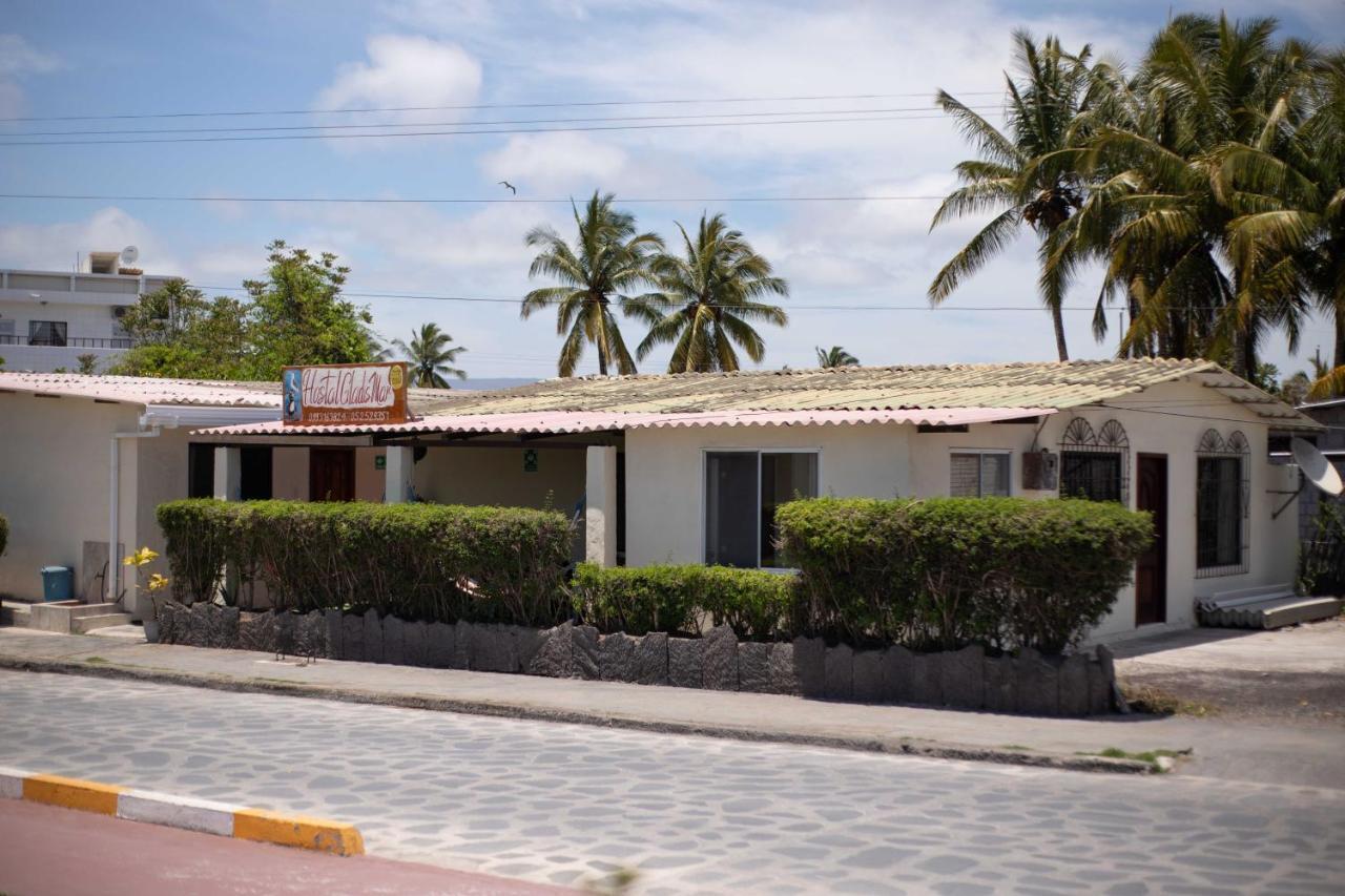 Hostal Gladismar Puerto Villamil Exterior photo